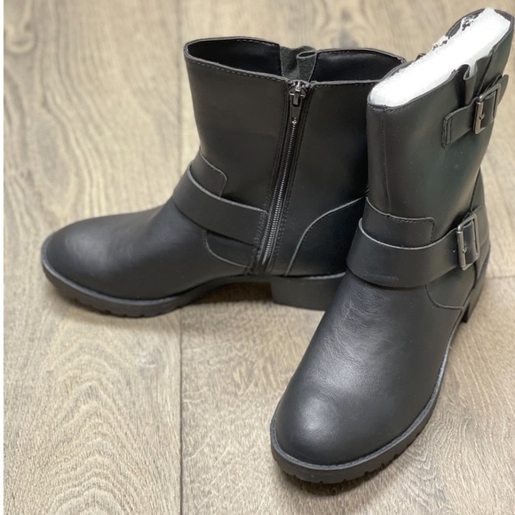 Cap Toe Mid-Calf Round Toe Block Heel Boots NWB! - Picture 9 of 16